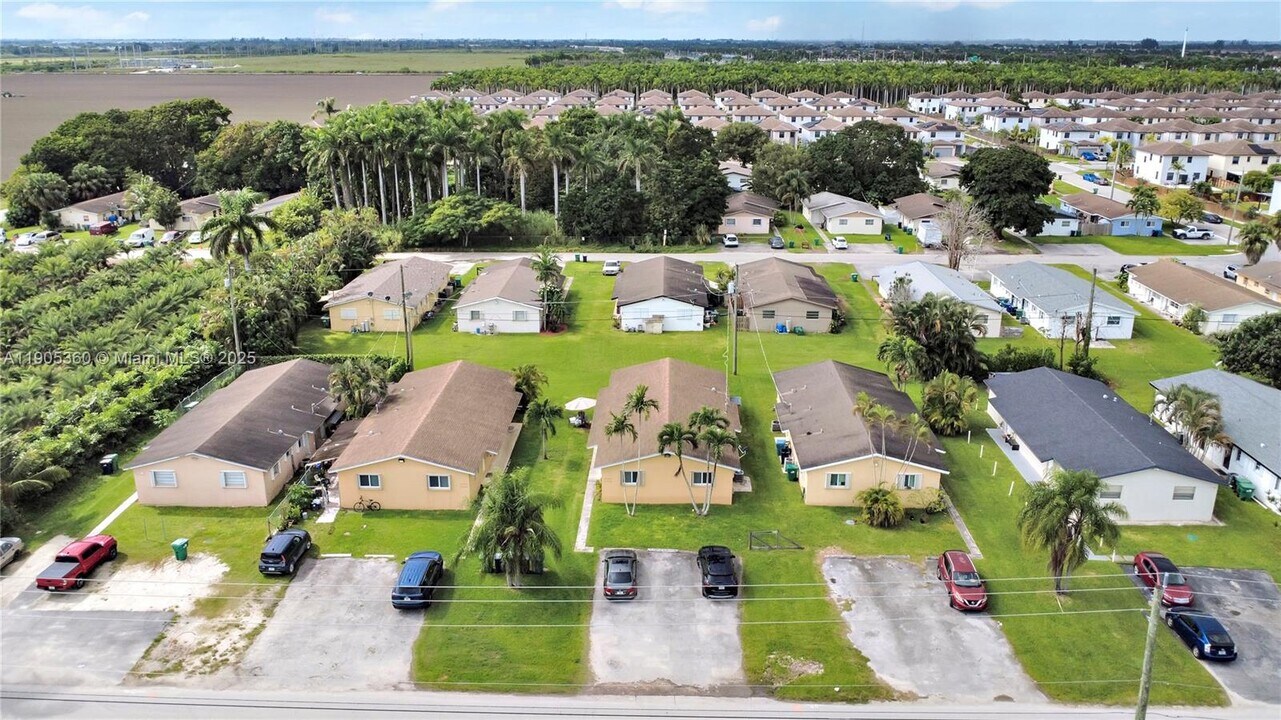 25450 SW 107th Ave in Homestead, FL - Building Photo