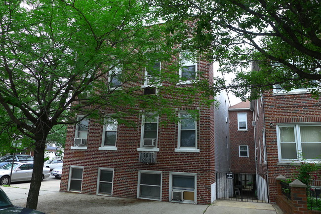 1902 Tomlinson Ave in Bronx, NY - Building Photo - Building Photo