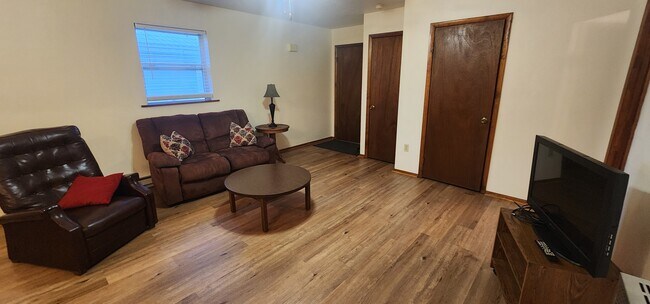 1276 Ben Avon St in Indiana, PA - Building Photo - Building Photo