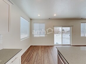 1369 Perelle Ln in Saratoga Springs, UT - Foto de edificio - Building Photo