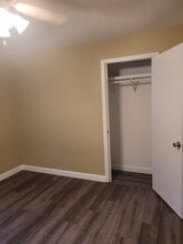 1100 Saint Marys Blvd, Unit B in Jefferson City, MO - Building Photo - Building Photo
