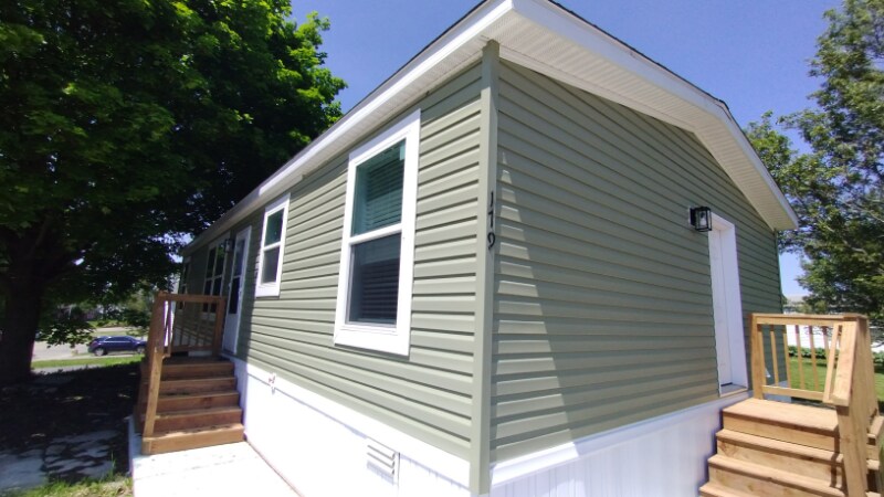 2500 Mann Rd in Clarkston, MI - Building Photo