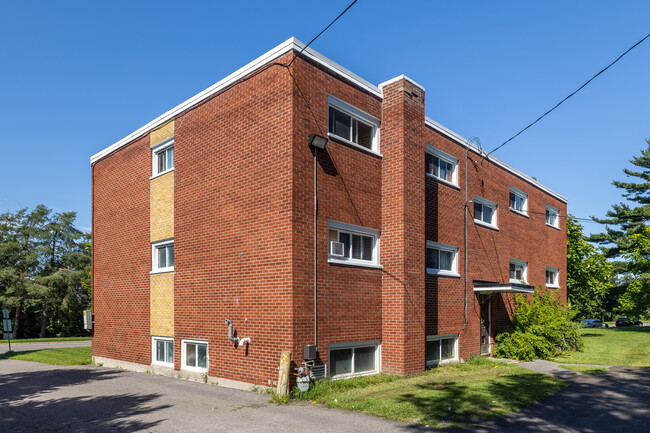 552 Coronation Av in Ottawa, ON - Building Photo - Building Photo