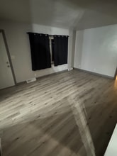 1959-1961 Maple Dale Rd in West Bend, WI - Foto de edificio - Building Photo