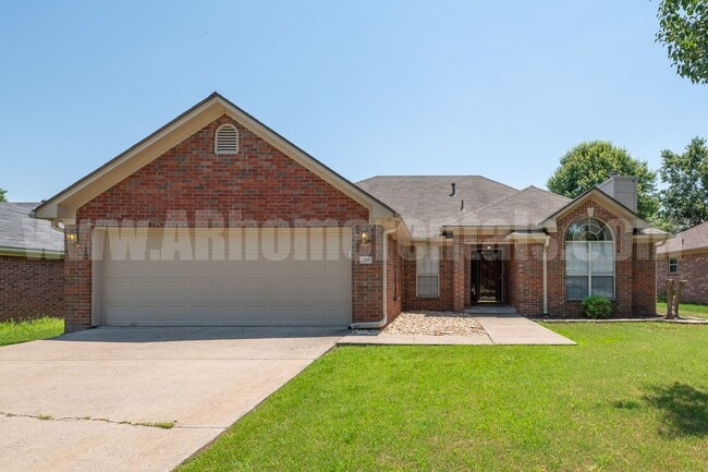 2765 Archer Ln in Conway, AR - Foto de edificio - Building Photo