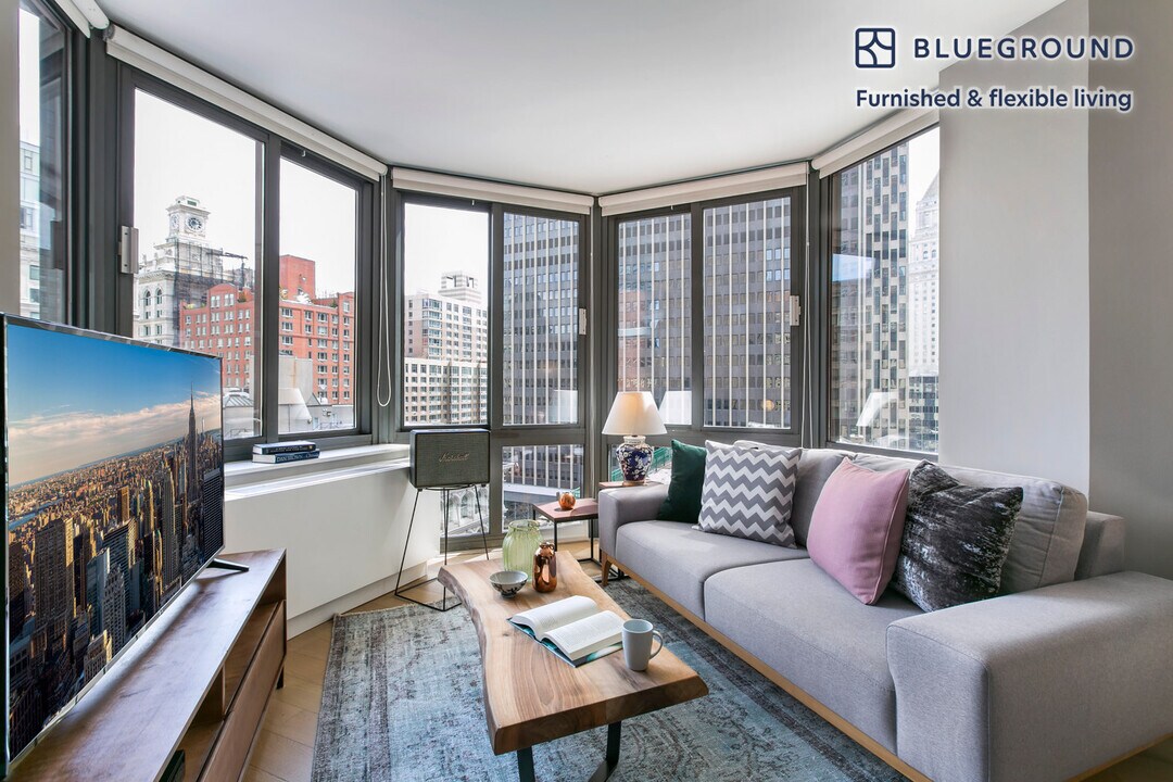 105 Duane St, Unit FL10-ID68 in New York, NY - Building Photo