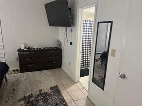 1280 W 54th St in Hialeah, FL - Building Photo - Building Photo