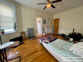 1301 Commonwealth Ave in Boston, MA - Building Photo