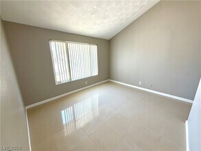 4407 De Forest St in Las Vegas, NV - Building Photo - Building Photo