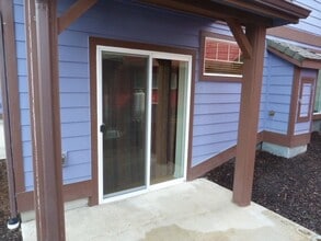 2606 Peach Ct in Port Angeles, WA - Building Photo - Building Photo