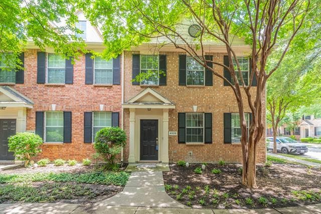 property at 4928 Heather Glen Trail
