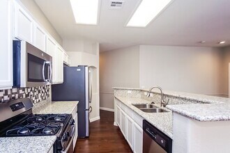 7604 Certitude Ave in Las Vegas, NV - Building Photo - Building Photo