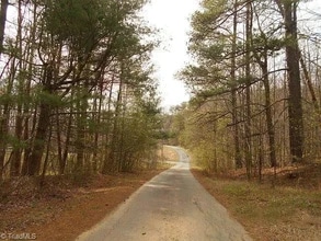 1110 Birdsong Rd in King, NC - Building Photo - Building Photo