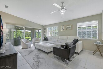 4949 Kingston Way in Naples, FL - Building Photo - Building Photo