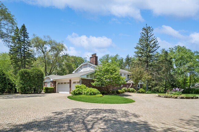 3620 Lawson Rd in Glenview, IL - Foto de edificio - Building Photo