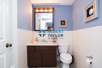 111 Pleasant St, Unit 2 in Boston, MA - Building Photo - Building Photo