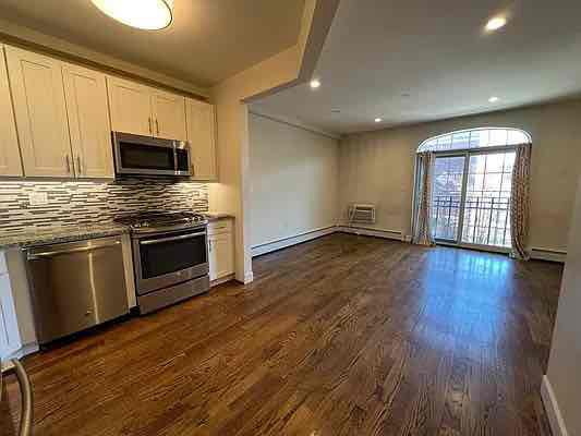 454 E 29th St-Unit -3A in Brooklyn, NY - Building Photo
