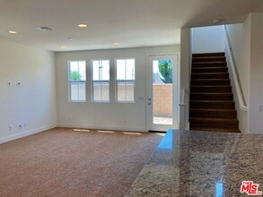 11662 Solaire Wy in Chino, CA - Building Photo - Building Photo