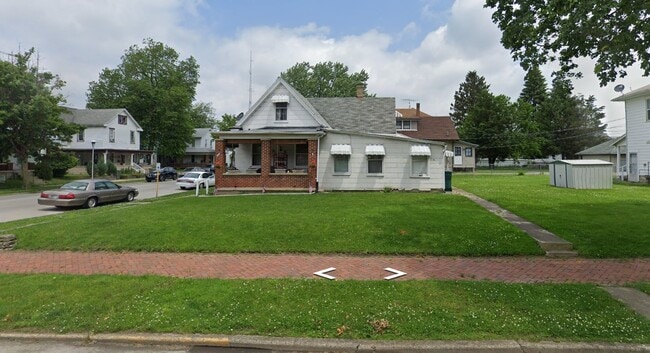 135 S 6th St, Unit 135