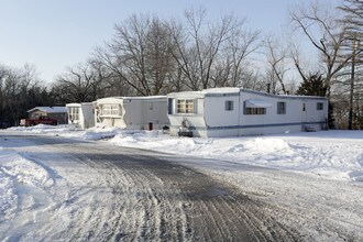 Whispering Hills in Coal Valley, IL - Building Photo - Building Photo