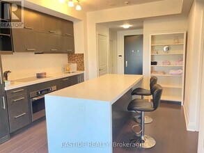 1080-1080 Bay St. in Toronto, ON - Building Photo - Building Photo