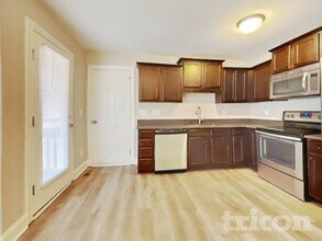 282 Oxfordshire Dr in Fuquay Varina, NC - Foto de edificio - Building Photo