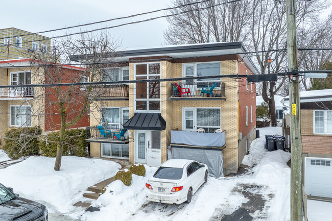 153 Legrand Av
