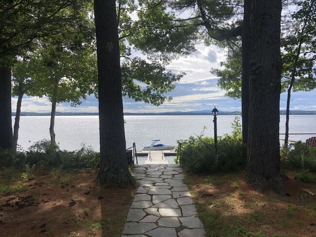 1140 Roosevelt Trail in Windham, ME - Building Photo - Building Photo