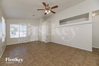 3621 Walnut Wood St in Las Vegas, NV - Foto de edificio - Building Photo