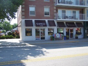 17322 Oak Park Ave in Tinley Park, IL - Building Photo - Building Photo