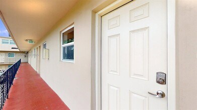 1201 SW 42nd Ave in Miami, FL - Building Photo - Building Photo