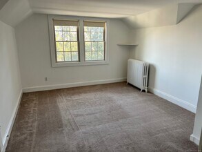 49 Grandview Dr in Ridgefield, CT - Building Photo - Building Photo