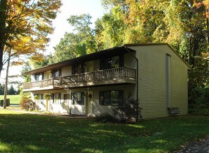 Clifton Court in Clifton Park, NY - Building Photo - Building Photo