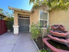 392 Bjorn Ct in Hemet, CA - Building Photo - Building Photo