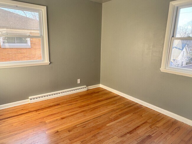 4931-4933-4933 N 50th St in Milwaukee, WI - Foto de edificio - Building Photo