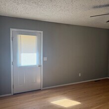 3324 W Riverside St in Springfield, MO - Building Photo - Building Photo