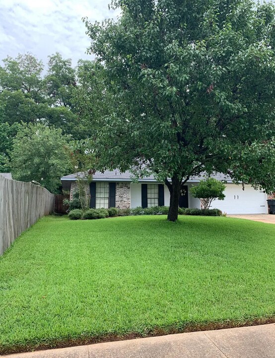 5338 Brian Cir in Bossier City, LA - Building Photo