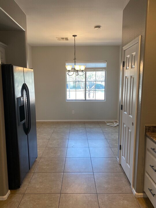 2626 W Fawn Dr in Phoenix, AZ - Building Photo