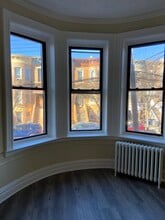 6086 70th Ave in Ridgewood, NY - Building Photo - Building Photo