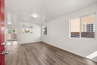 2943 Quail Pointe Dr NW in Albuquerque, NM - Building Photo - Building Photo