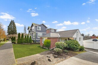 4731 49th Ave NE in Seattle, WA - Foto de edificio - Building Photo