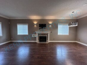 20598 NE Shore View Dr in Fairview, OR - Building Photo - Building Photo