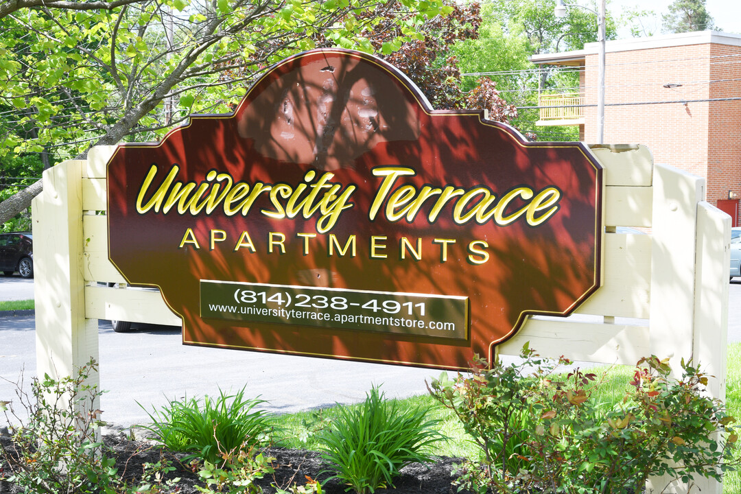 University Terrace Apartments in State College, PA - Foto de edificio