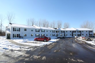 The Meadows in Akron, NY - Building Photo - Building Photo