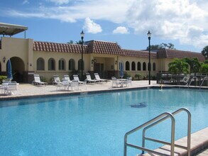 2600 S Kanner Hwy, Unit W-8 in Stuart, FL - Foto de edificio - Building Photo