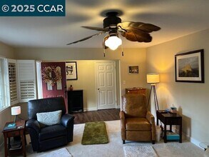 3745 Northridge Dr in Concord, CA - Building Photo - Building Photo