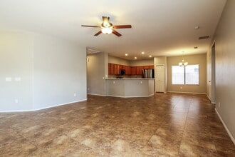 505 W Del Rio Ln in Avondale, AZ - Foto de edificio - Building Photo