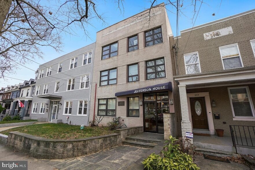 610 Jefferson St NW, Unit 101 in Washington, DC - Building Photo