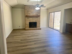 222 Cambridge Rd in Tyler, TX - Building Photo - Building Photo