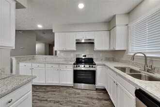7426 Boysenberry Ln in Houston, TX - Building Photo - Building Photo